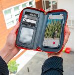 celly venere pochette up to 6.5 red . (venererd)